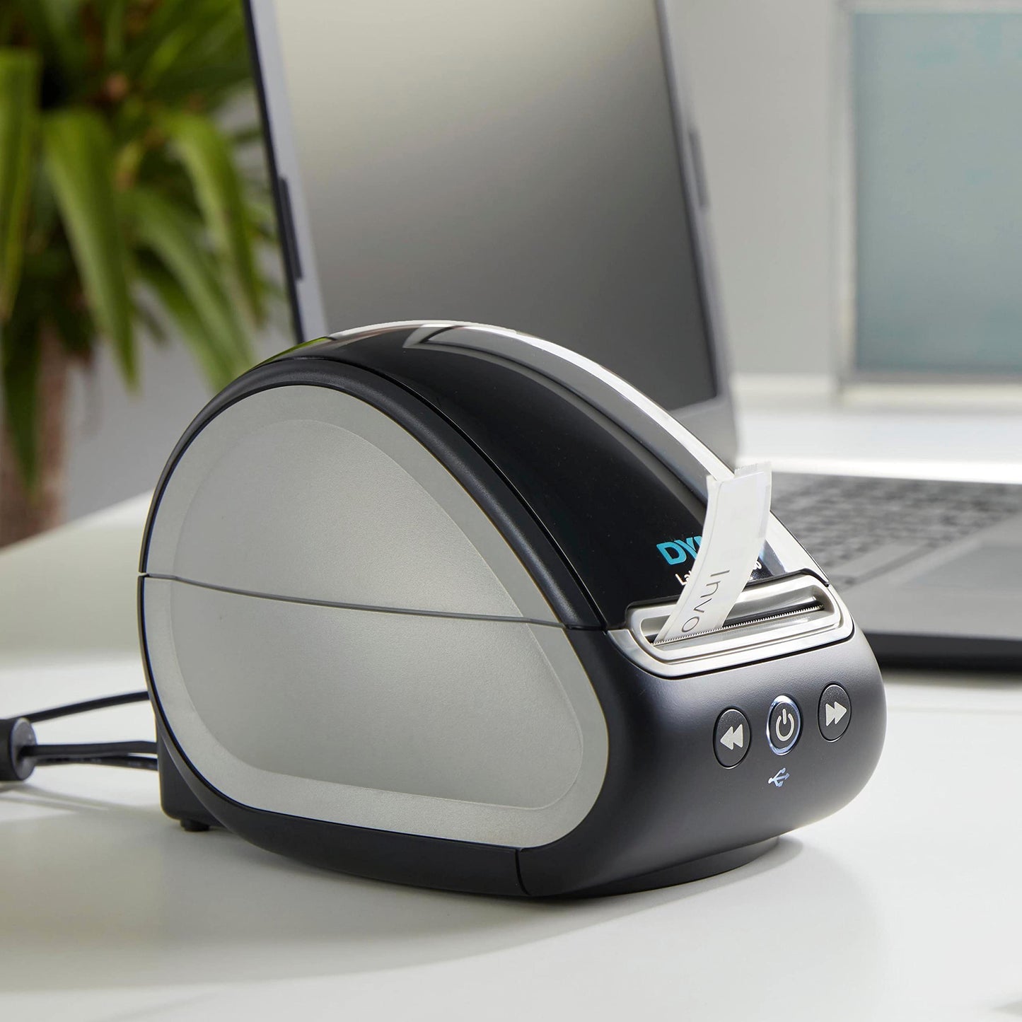 Dymo LabelWriter 550 Label Printer | labelmaker with Direct Thermal Printing | Automatic Label Recognition | Prints Address Labels, Shipping Labels, Barcode Labels and More | EU Plug